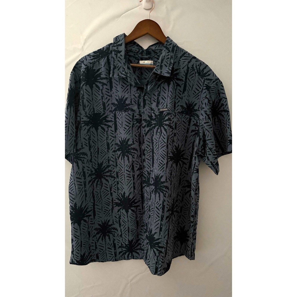 Columbia Men's XL/TG Big & Tall Short Sleeve Button-Up Gray Black Palm Print